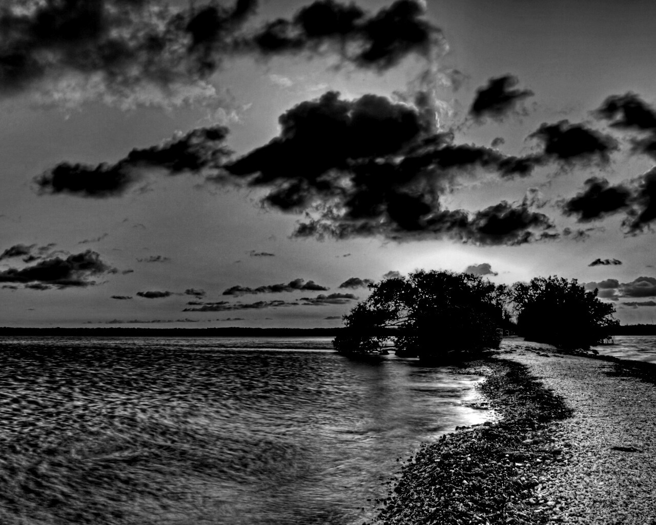 Побережье на закате обои