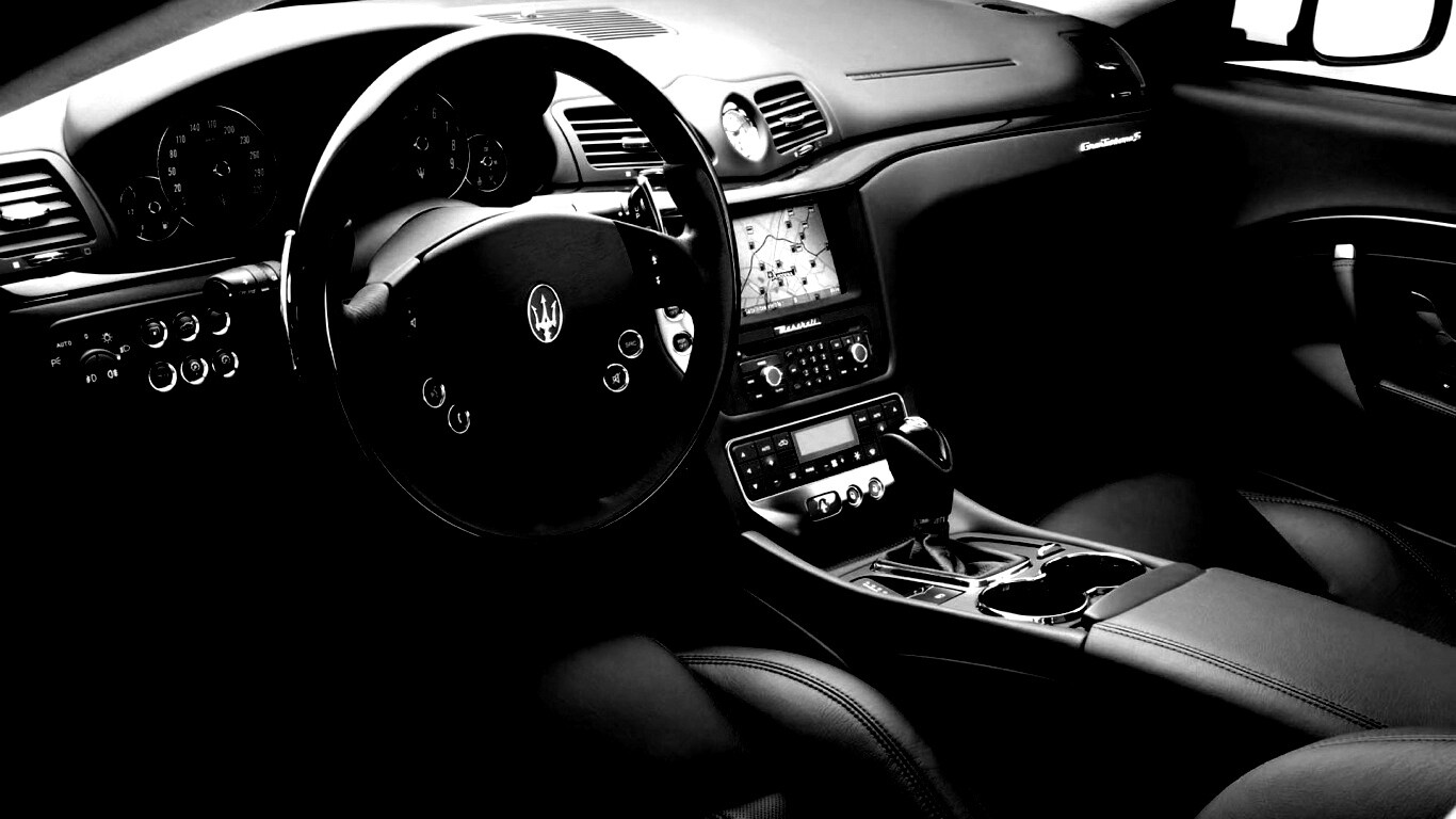 Салон Maserati Granturismo обои