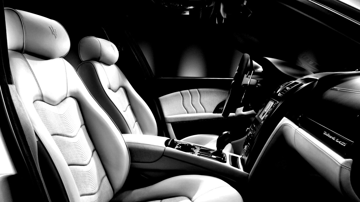 Салон Мазерати Quattroporte обои