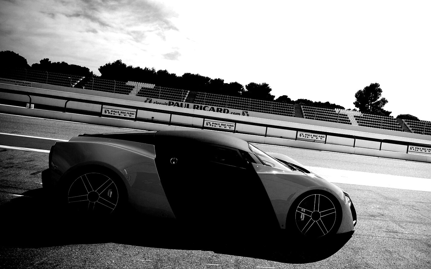Marussia на треке обои