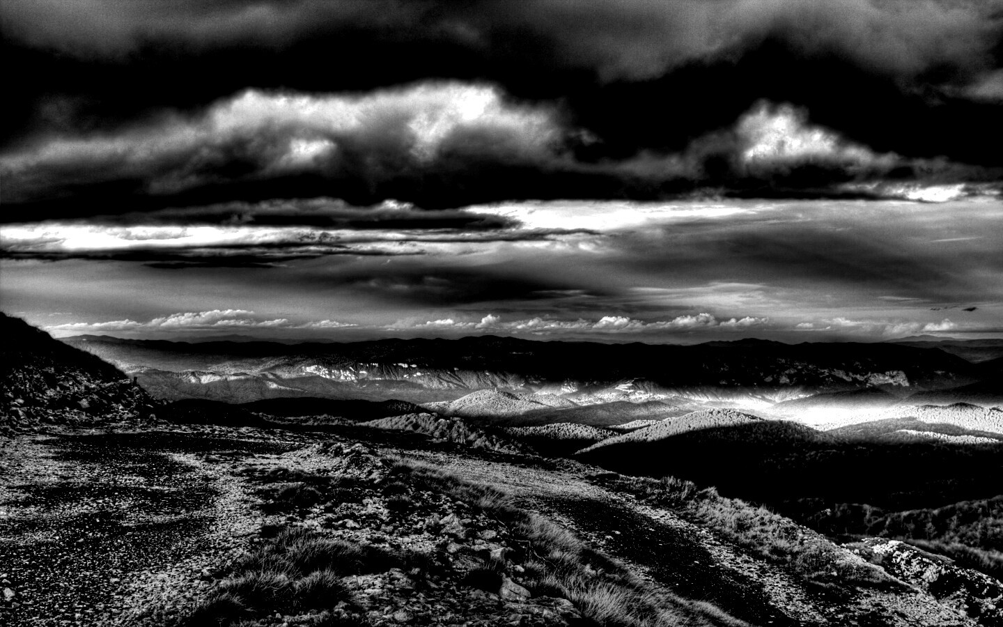 Горы в HDR обои
