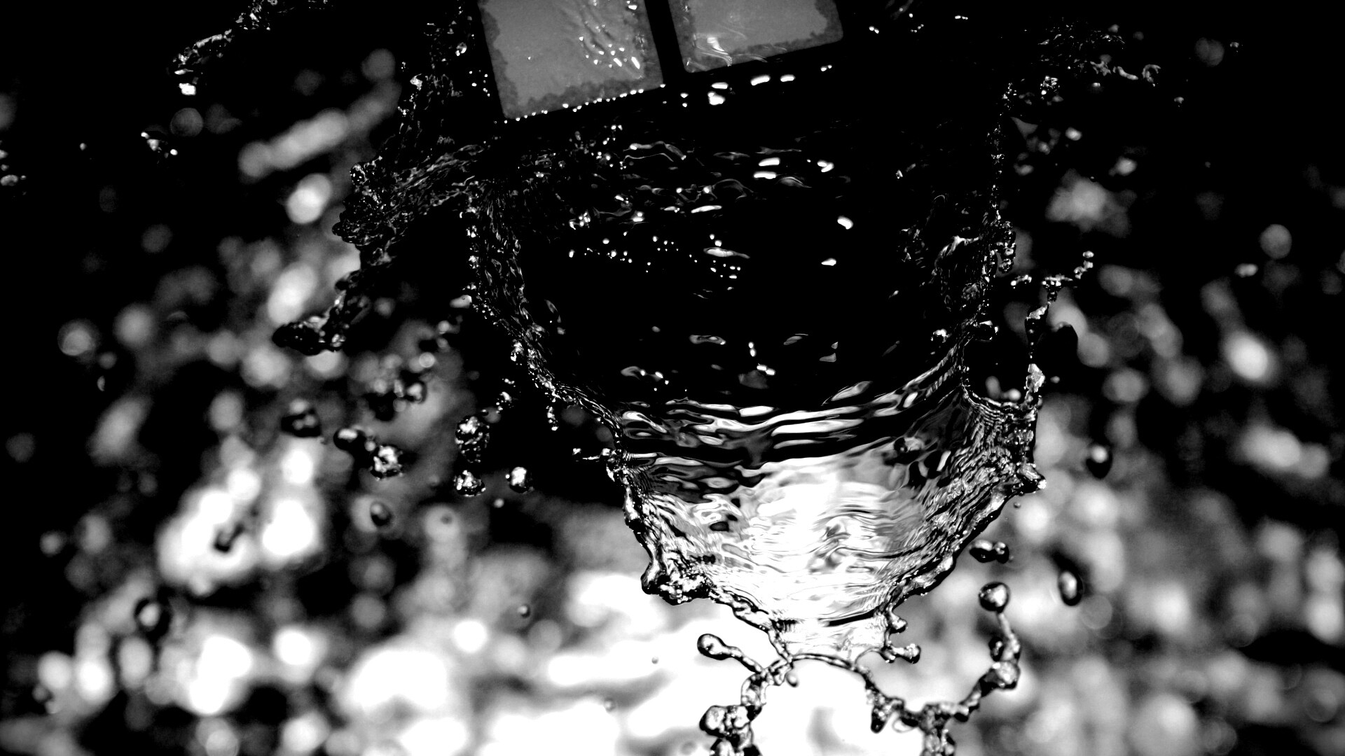 Кубик рубика в воде обои