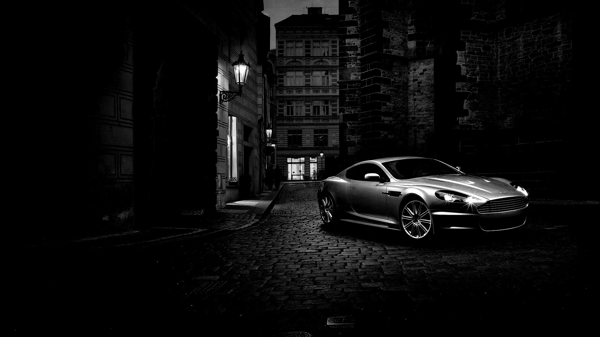 Серебристый Aston Martin обои