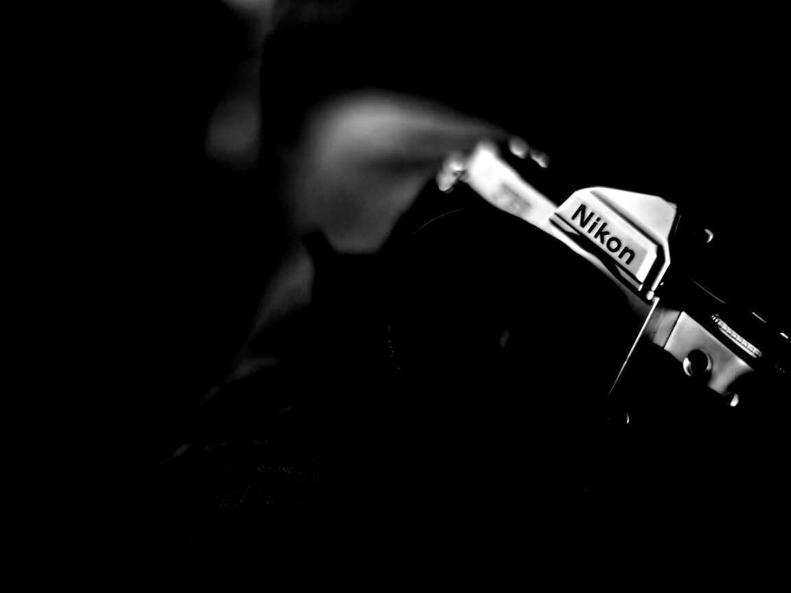 Плёночный фотоаппарат Nikon обои