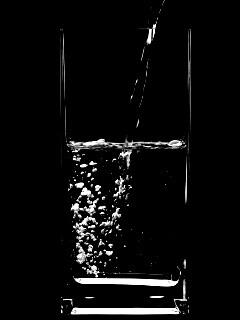 Вода в стакане обои