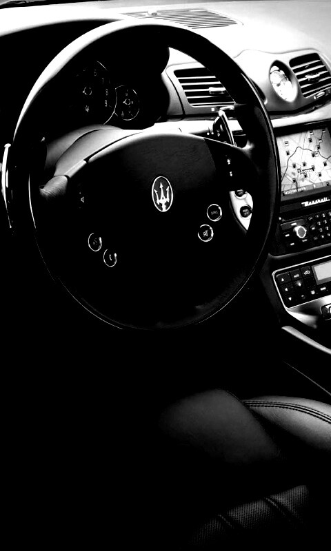 Салон Maserati Granturismo обои