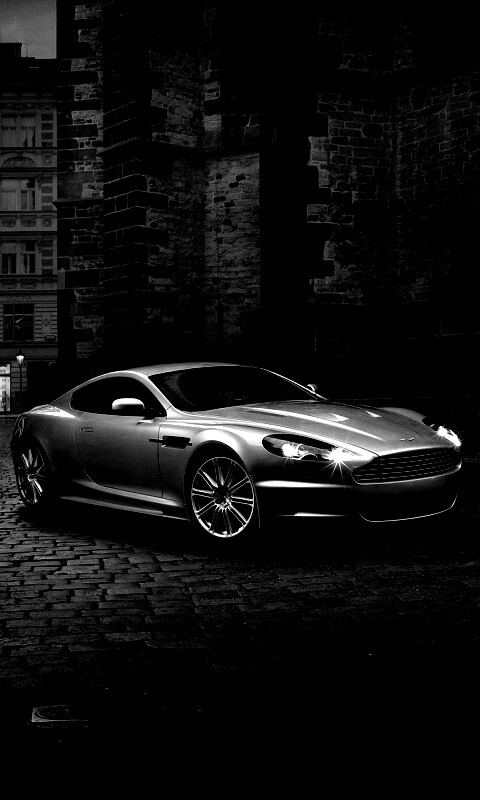Серебристый Aston Martin обои