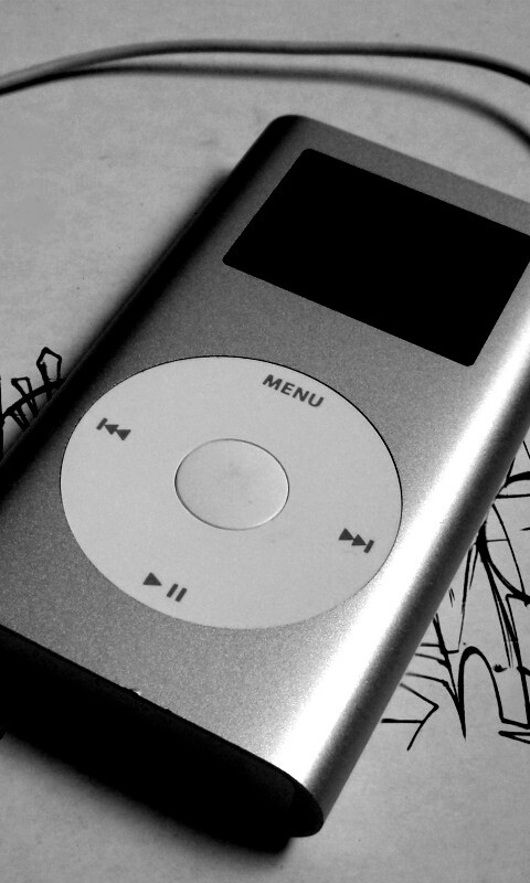 iPod на лиске с граффити обои