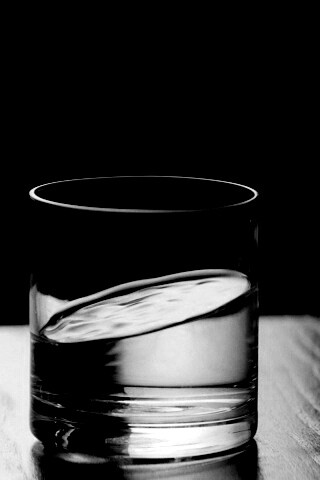 Стакан воды из Начала обои