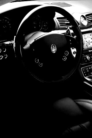 Салон Maserati Granturismo обои