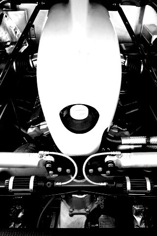 Двигатель Maserati MC12 обои
