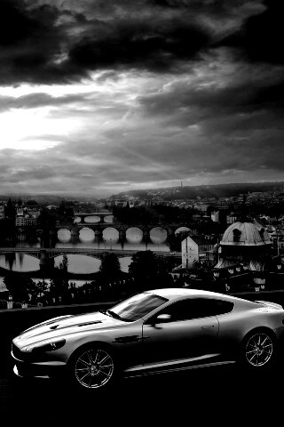 Aston Martin в городе обои