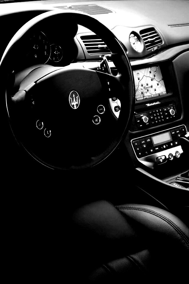 Салон Maserati Granturismo обои
