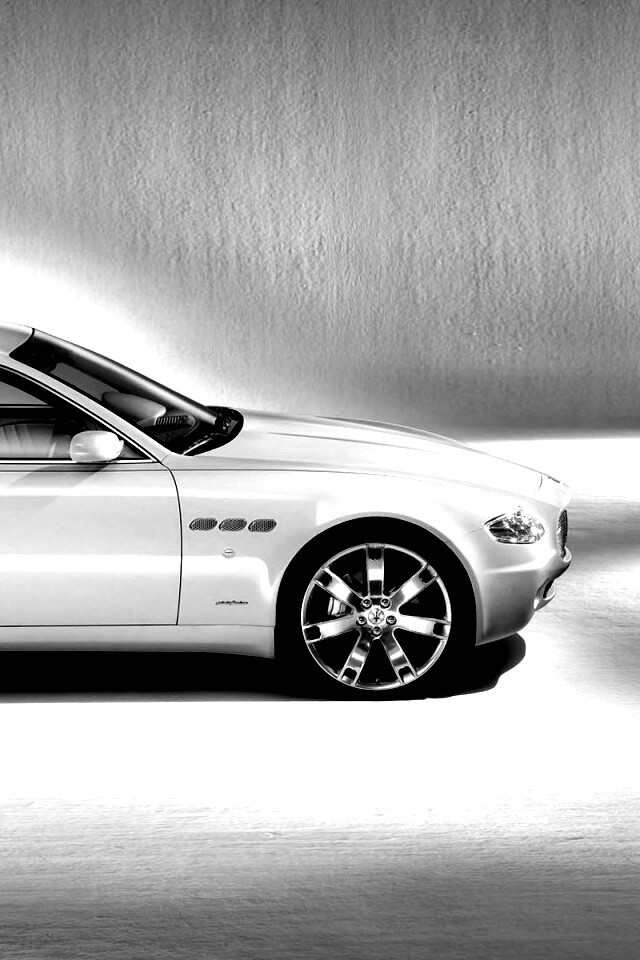 Maserati Quattroporte сбоку обои