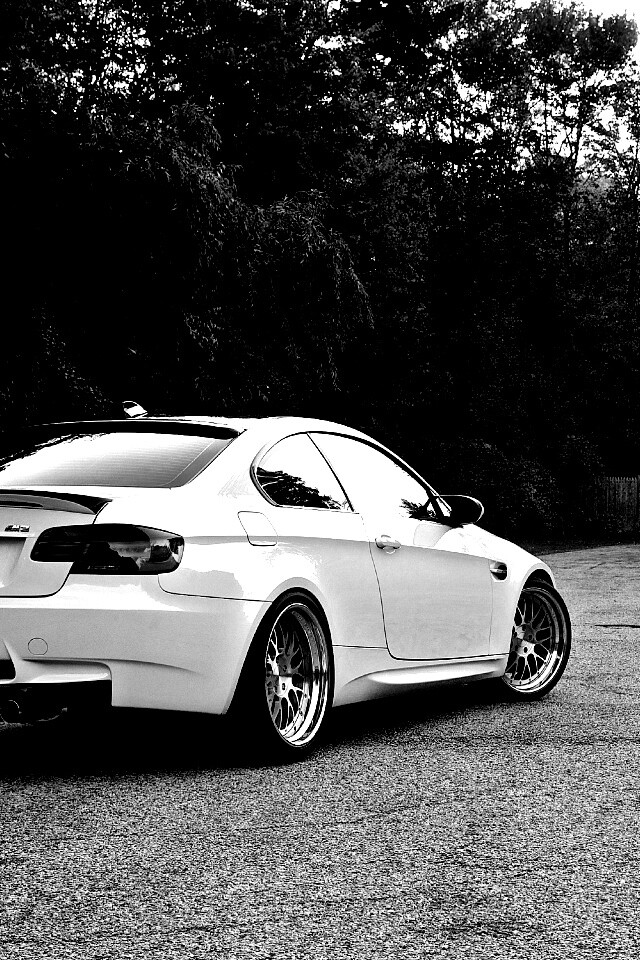 Белый BMW M3 обои