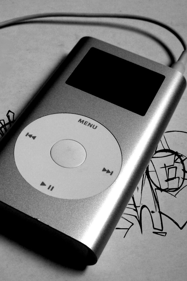 iPod на лиске с граффити обои