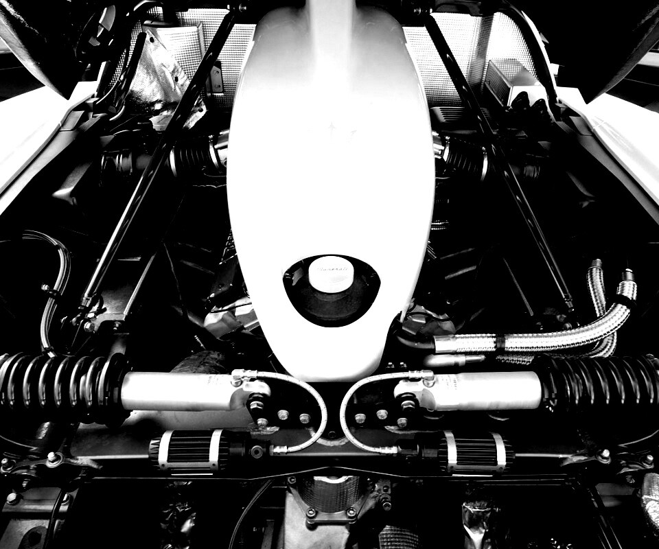 Двигатель Maserati MC12 обои