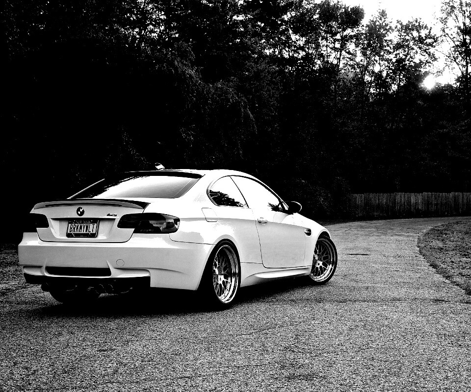 Белый BMW M3 обои