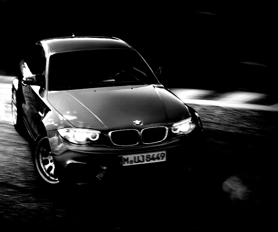 BMW M1 в заносе на треке обои