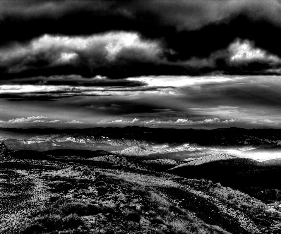 Горы в HDR обои