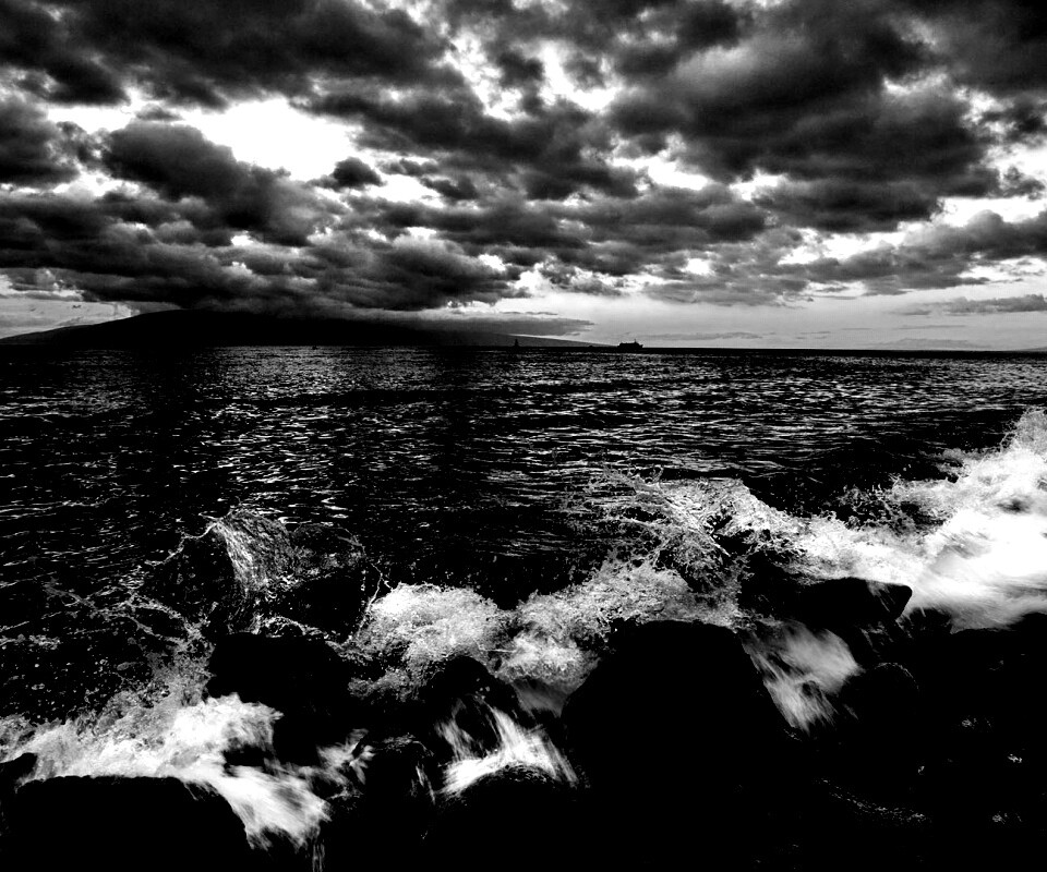 Неспокойно синее море.. обои