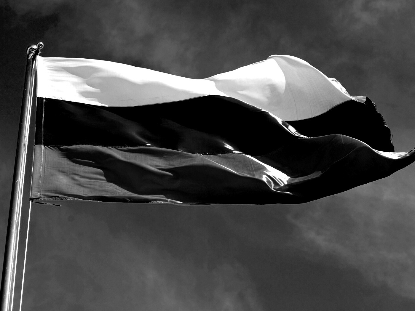 Флаг России на флагштоке обои
