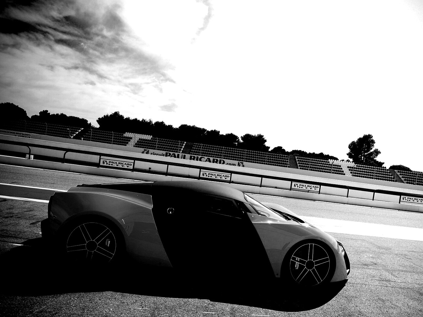 Marussia на треке обои