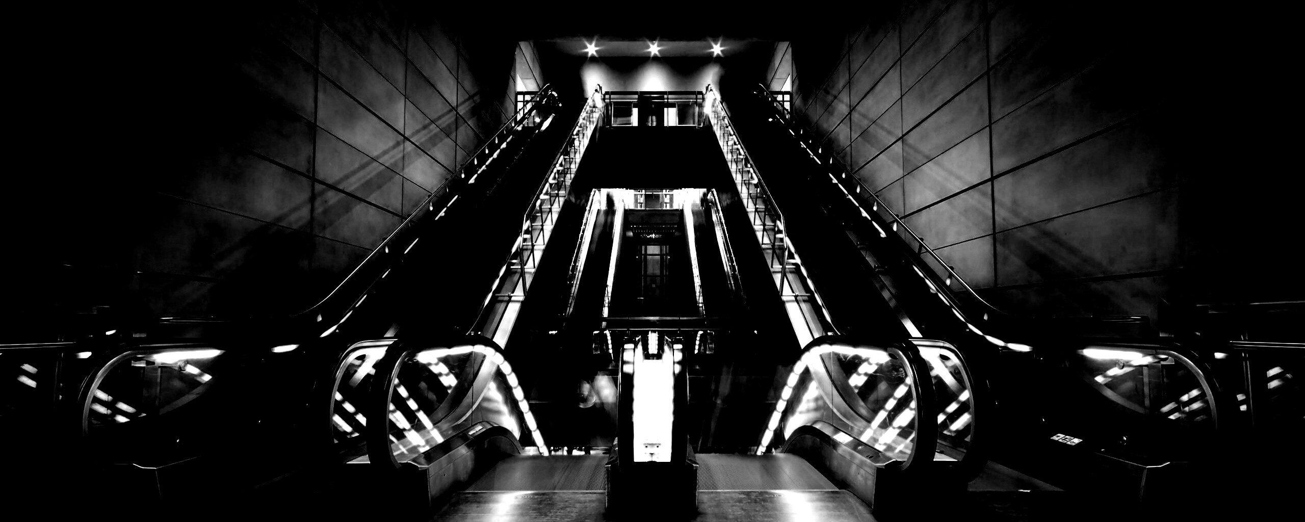 Метро обои