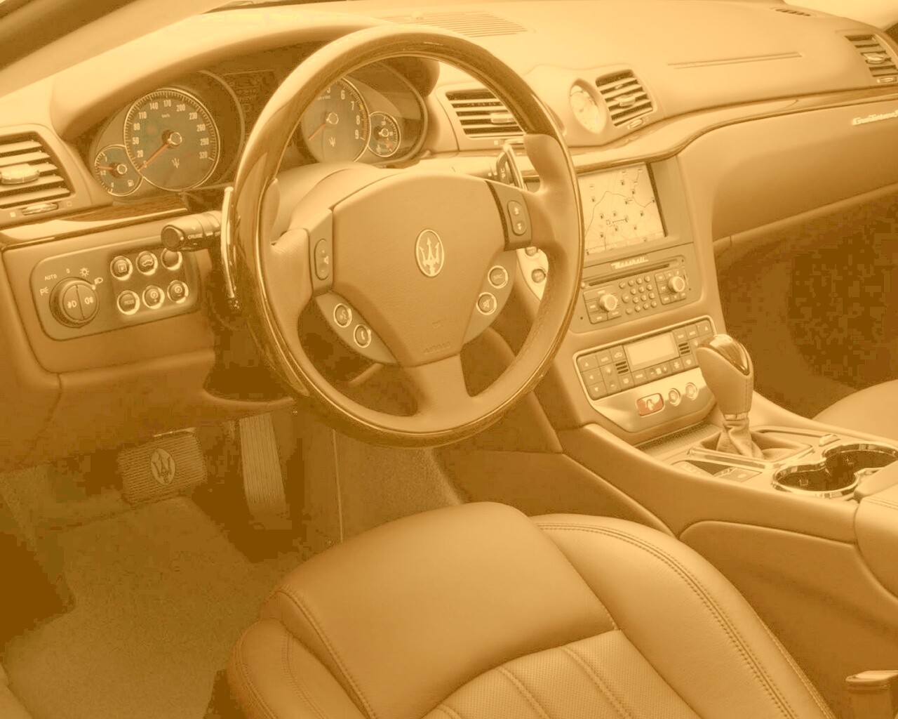 Салон Maserati Granturismo обои