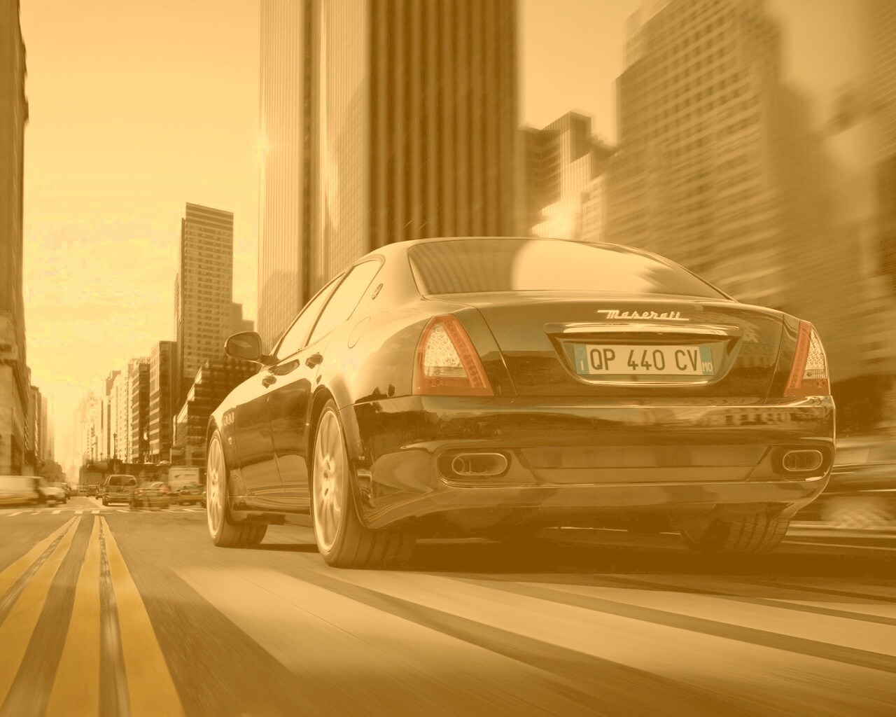 Maserati Quattroporte в городе обои