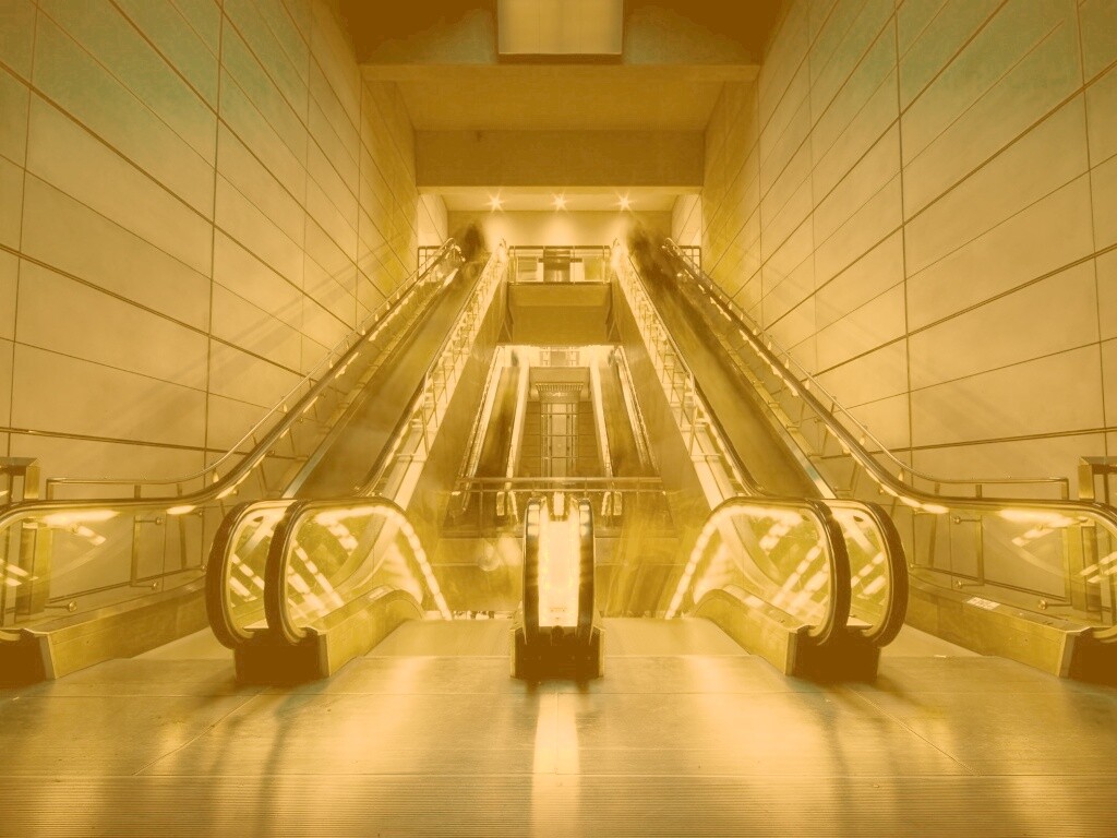 Метро обои