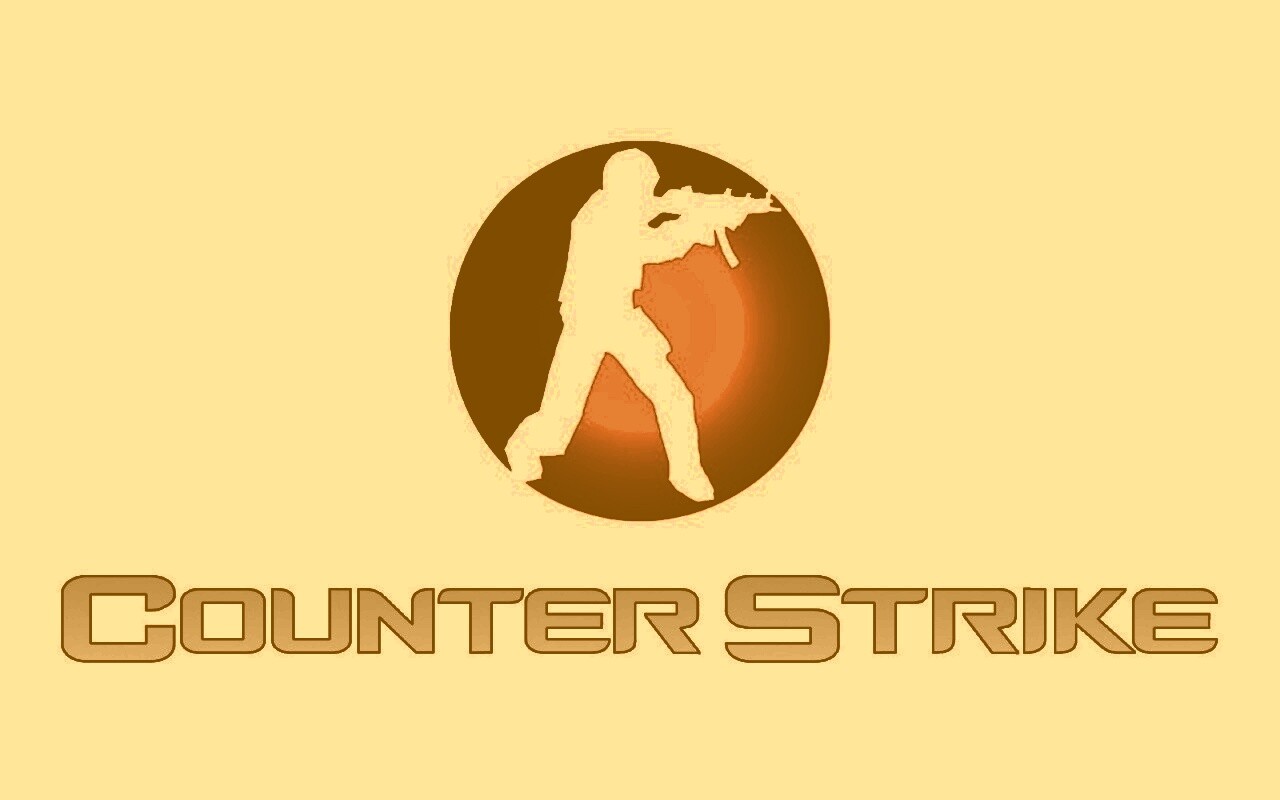 Логотип Counter Strike на белом фоне обои