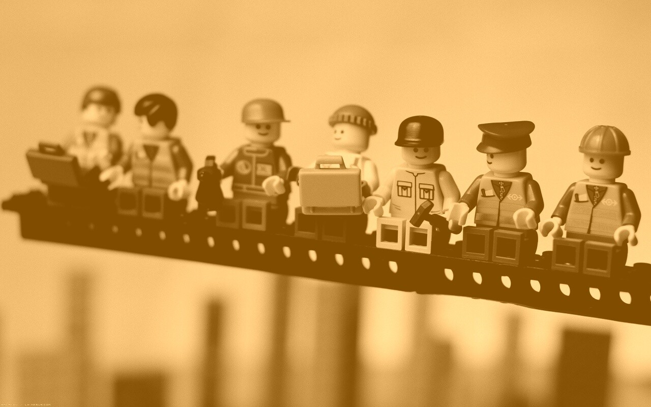 Lego строители обедают на балке обои