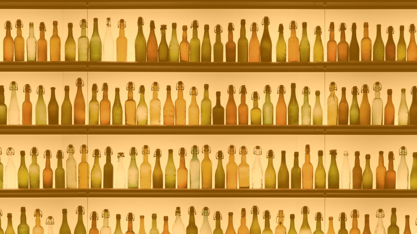 Бар обои