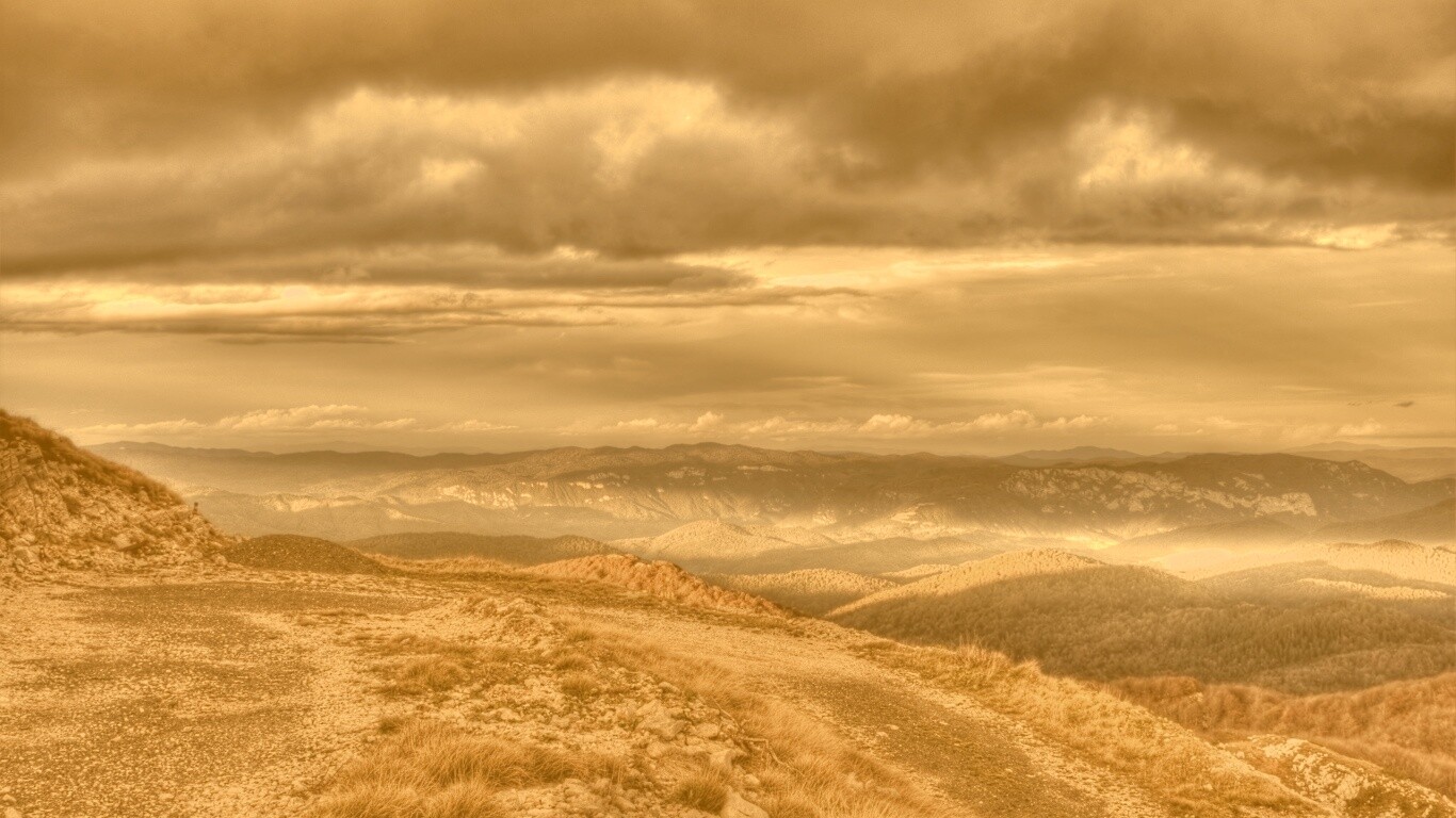 Горы в HDR обои
