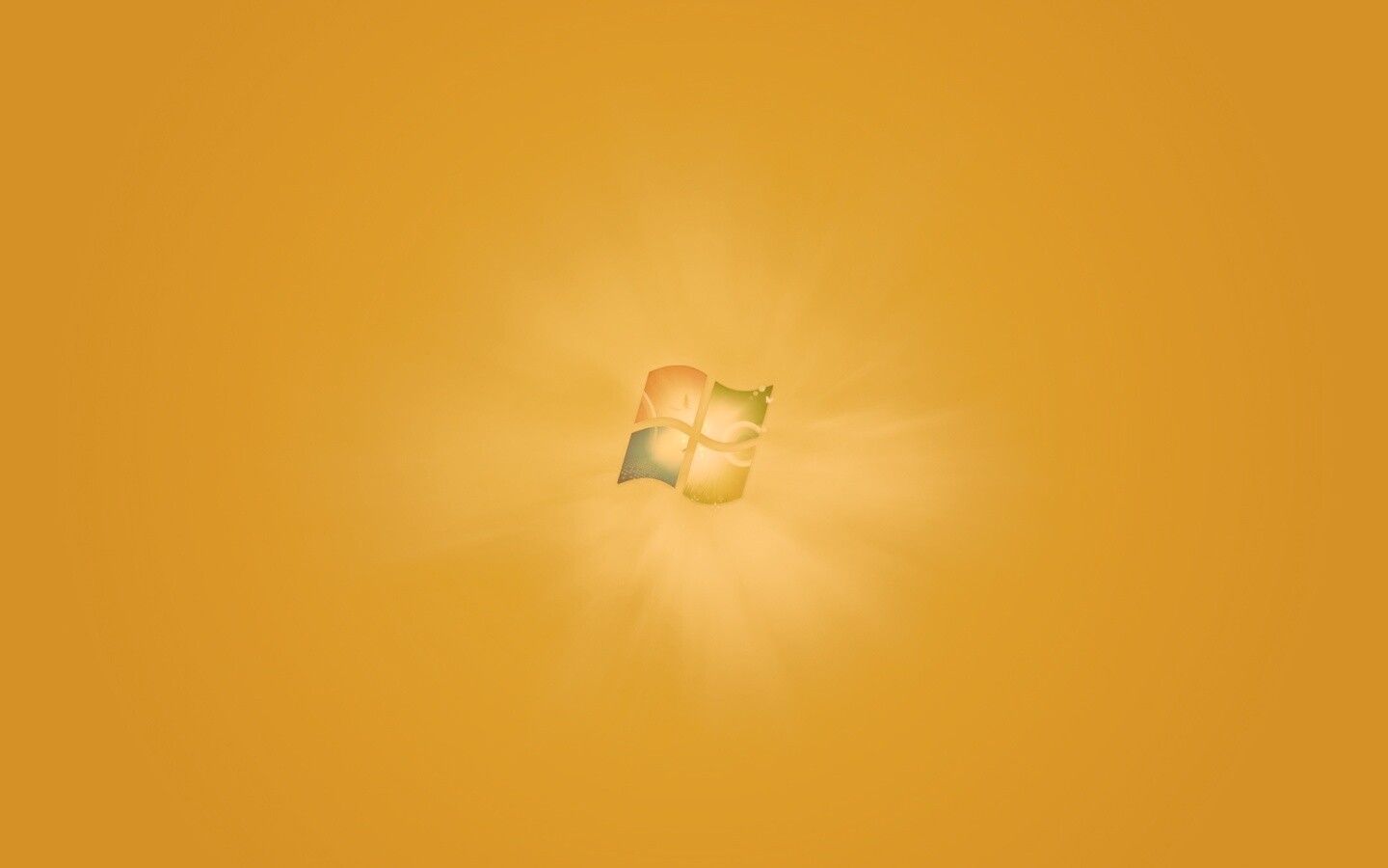 Яркий желтый логотип Windows 7 обои