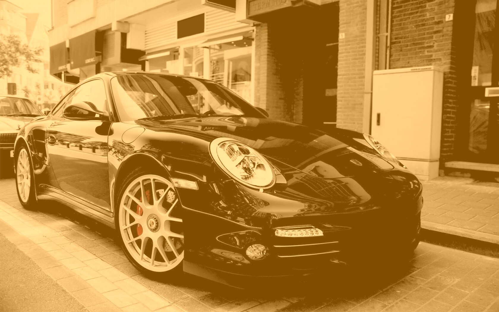 Чёрно-белое фото Porsche обои