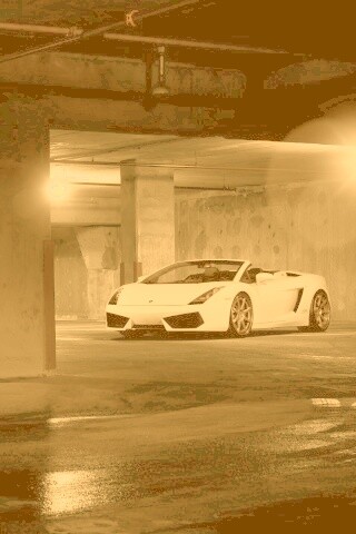 Ламборджини на подземной парковке обои