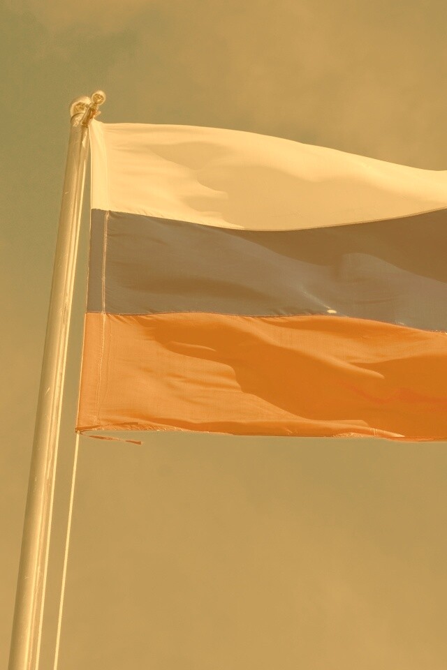 Флаг России на флагштоке обои