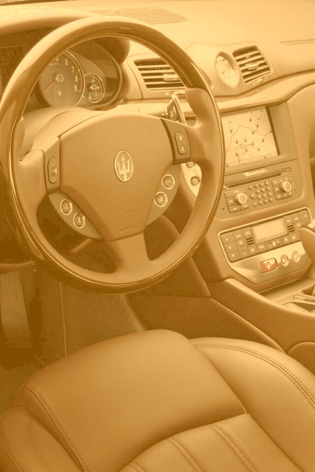 Салон Maserati Granturismo обои