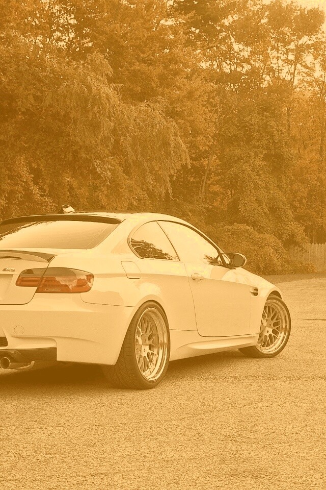 Белый BMW M3 обои