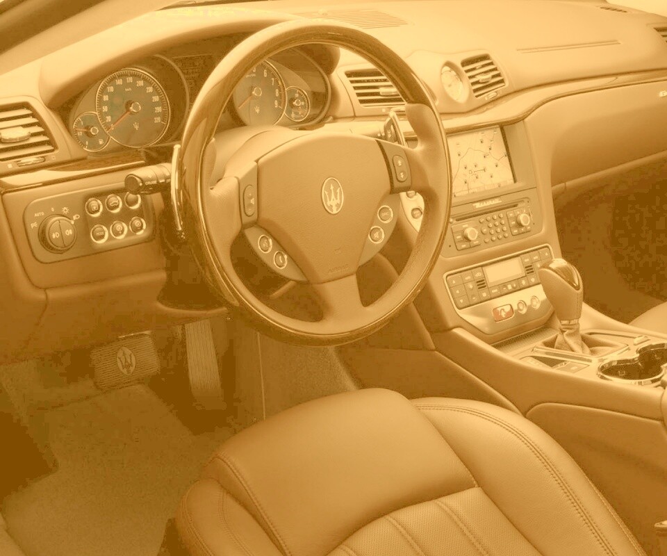 Салон Maserati Granturismo обои