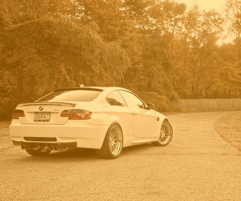 Белый BMW M3 обои