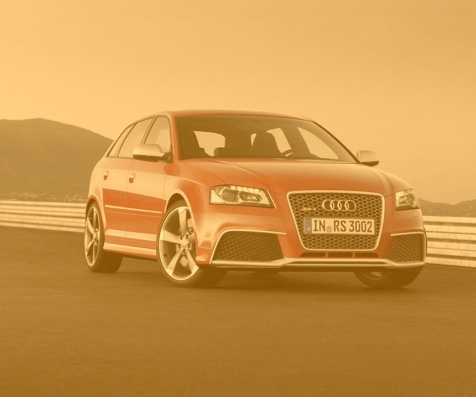 Красная Audi RS3 спереди обои