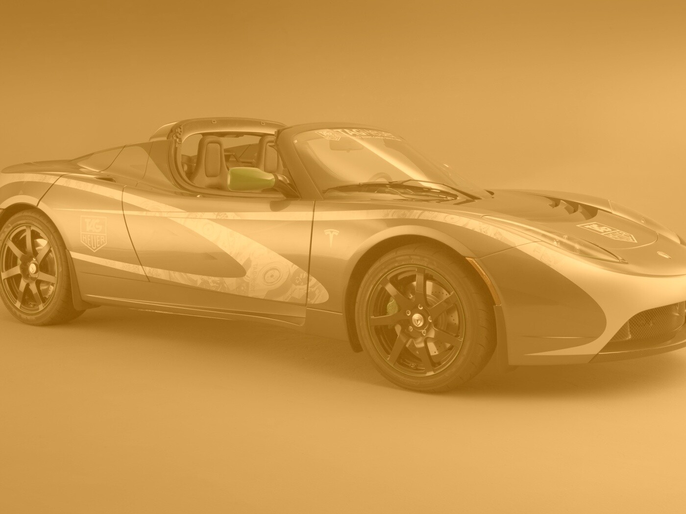 Tag Heuer Tesla Roadster обои