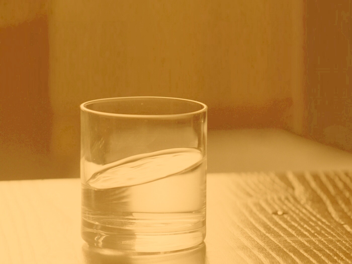 Стакан воды из Начала обои