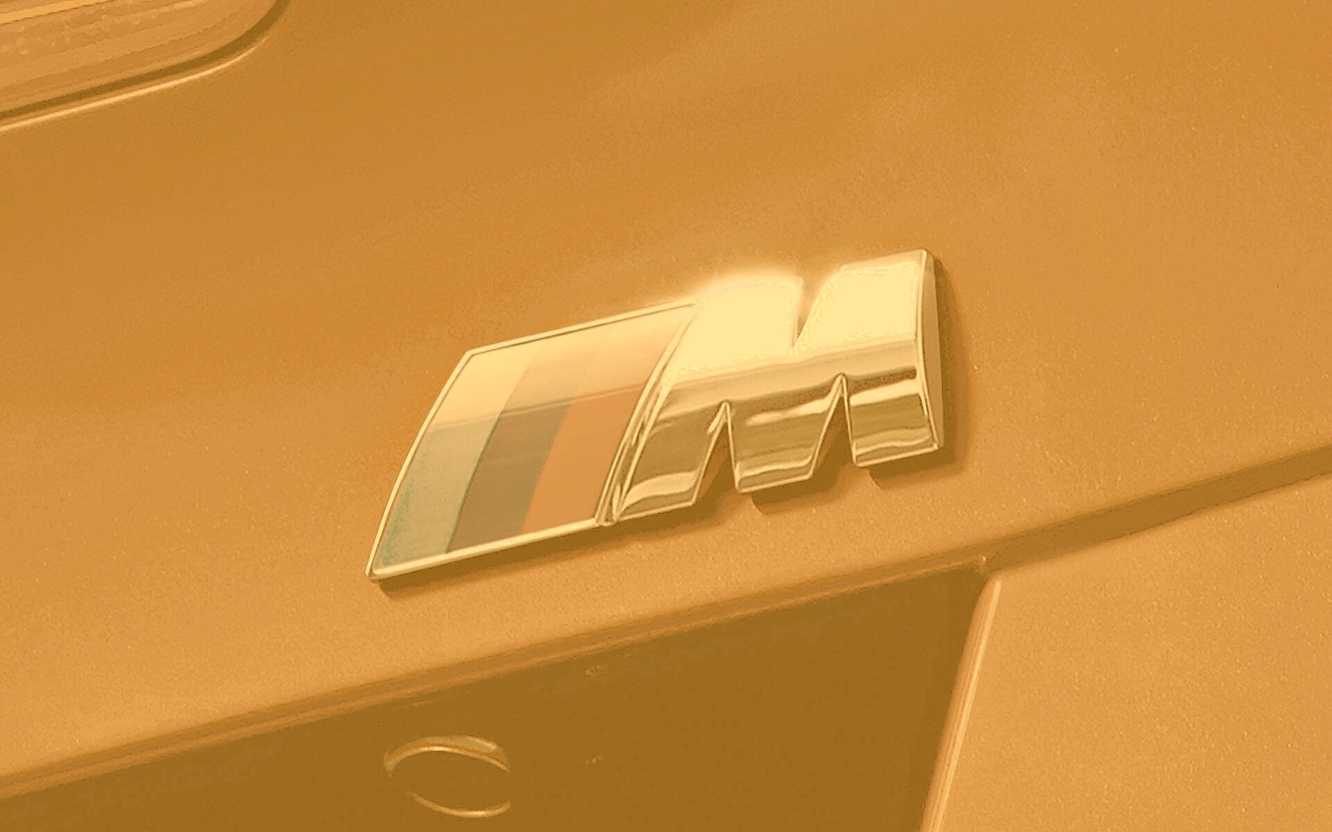 Логотип BMW M1 Series обои