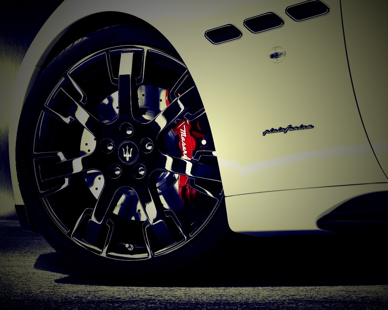 Колесу Maserati Granturismo обои