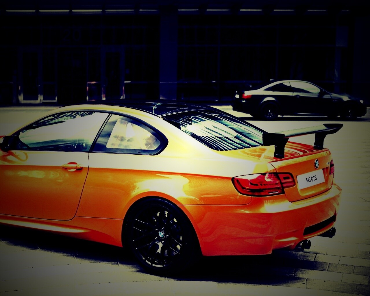 Оранжевый BMW M3 обои