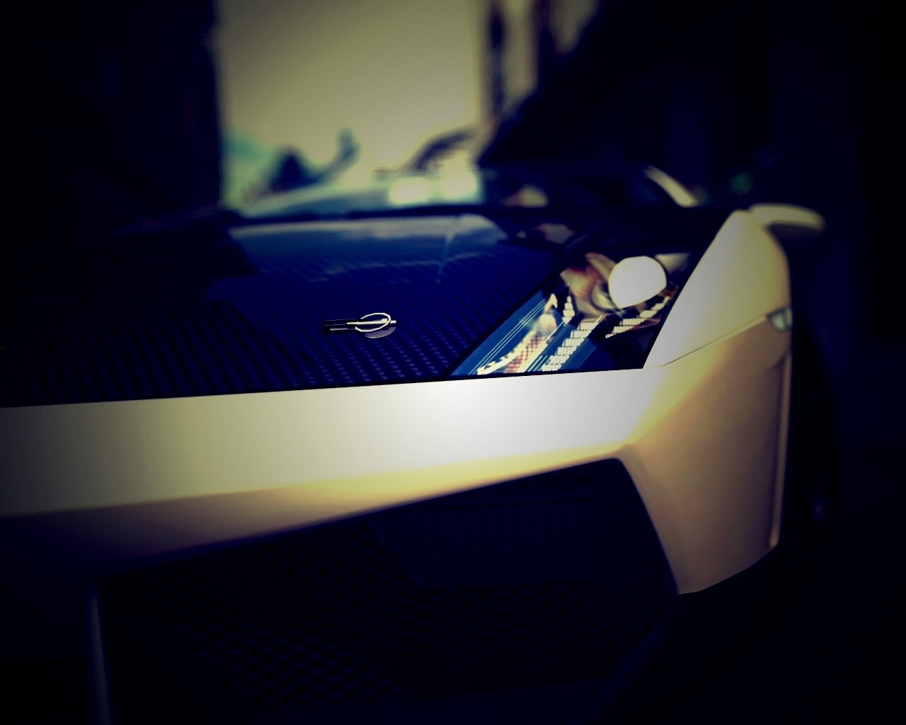 Lamborghini с карбоновым багажником обои